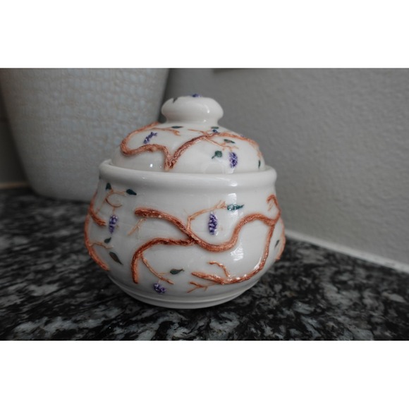 Pottery high gloss raised grapes vines 2pc‎ home accent trinket box - Picture 1 of 10